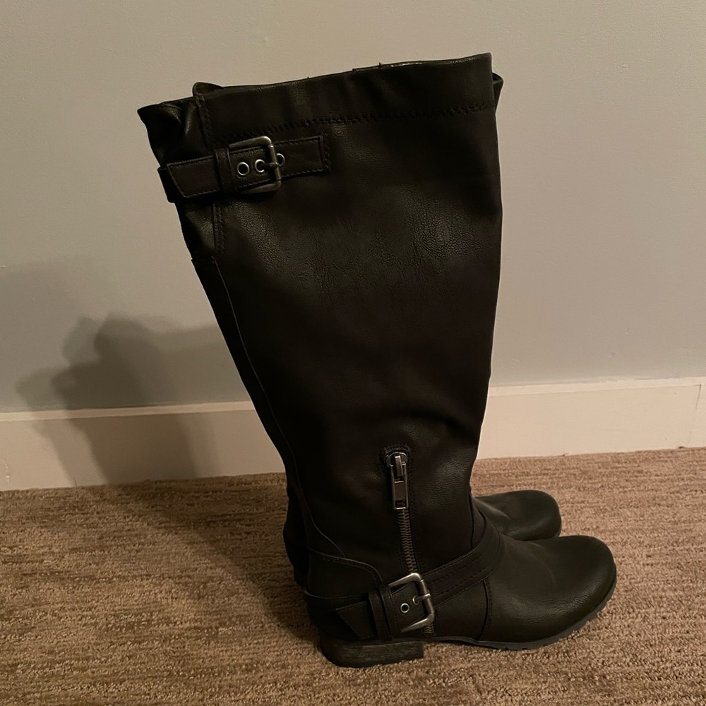 Black boots